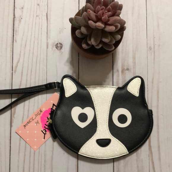 Betsey Johnson Handbags - Betsey Johnson Wristlet